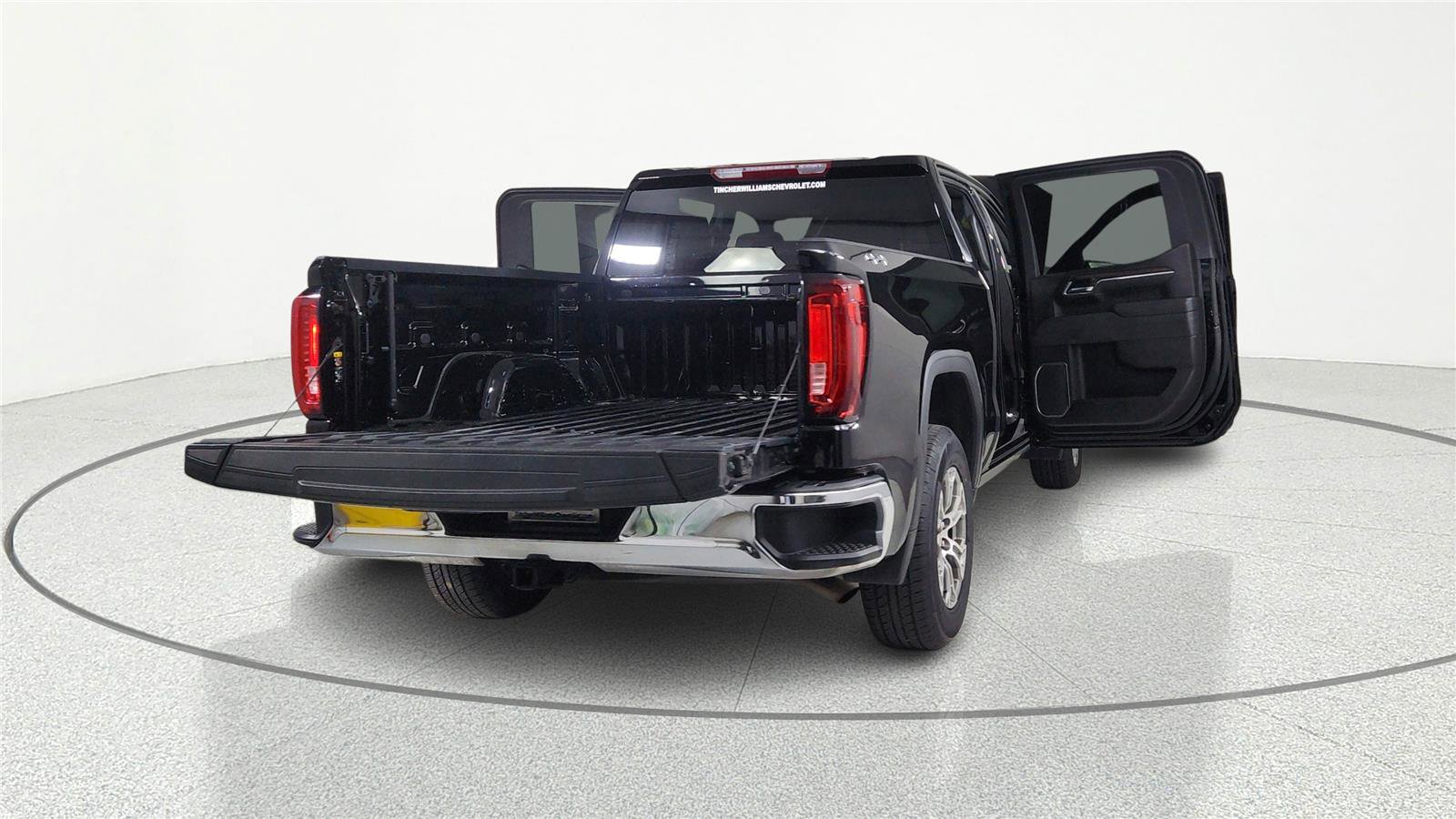 Used 2025 GMC Sierra 1500 SLT image 8