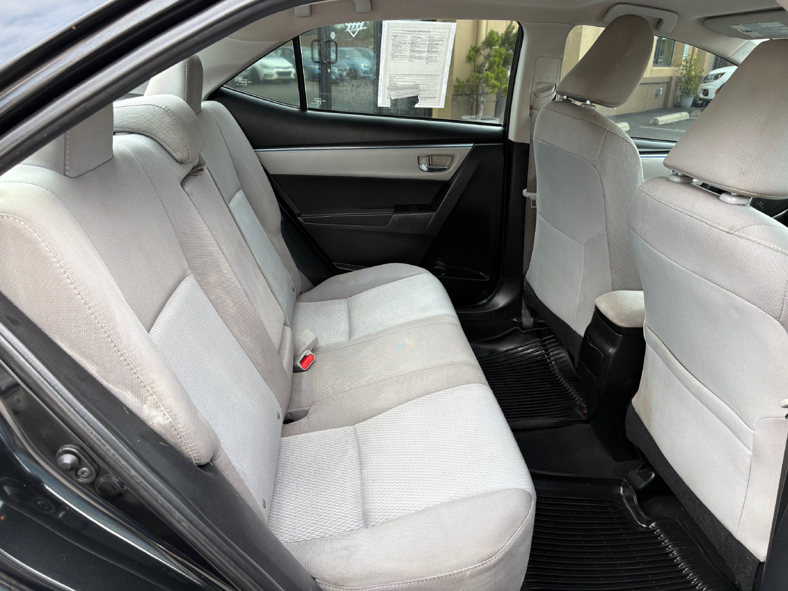 Used 2016 Toyota Corolla LE FWD image 17