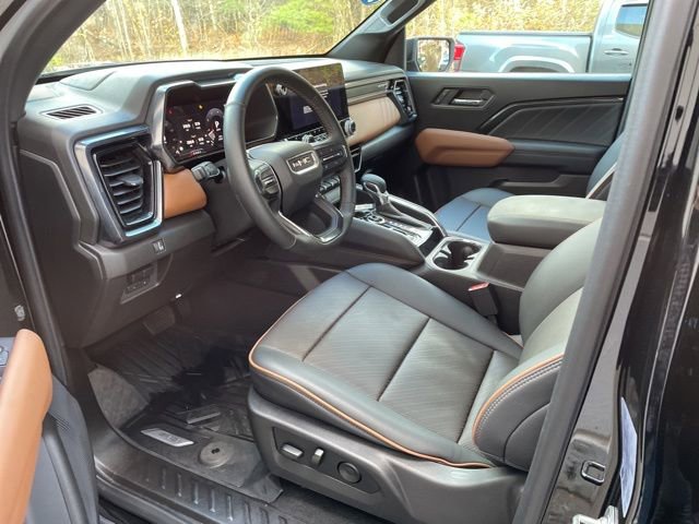 Used 2025 GMC Canyon AT4 w/ AT4 Premium Package image 15