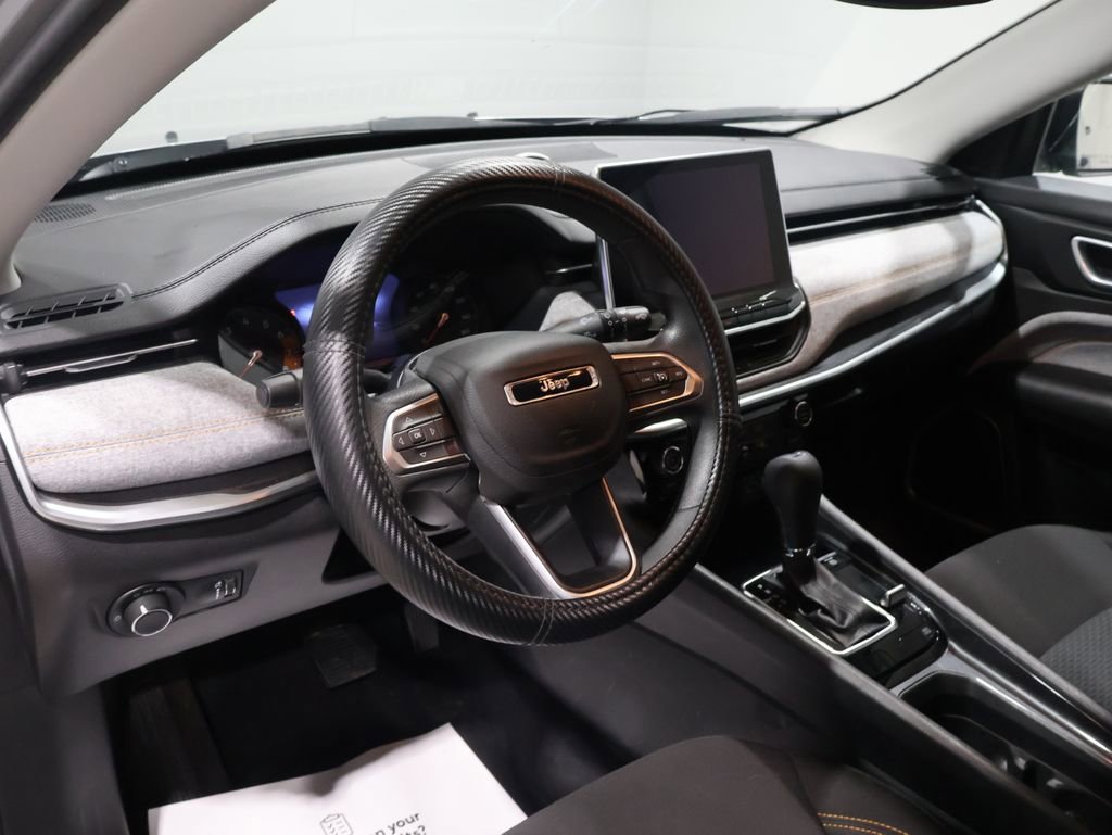 Used 2022 Jeep Compass Sport image 16