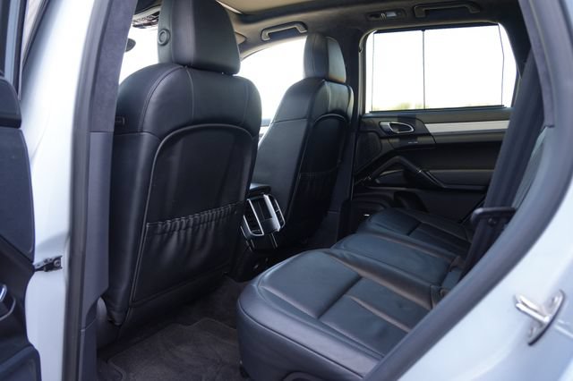 Used 2014 Porsche Cayenne GTS AWD/4WD image 27