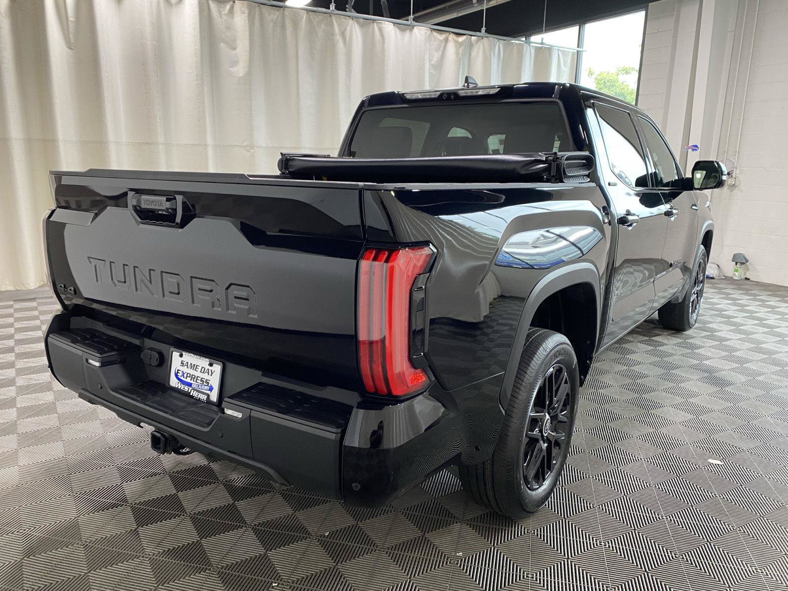 Used 2024 Toyota Tundra Limited AWD/4WD image 15