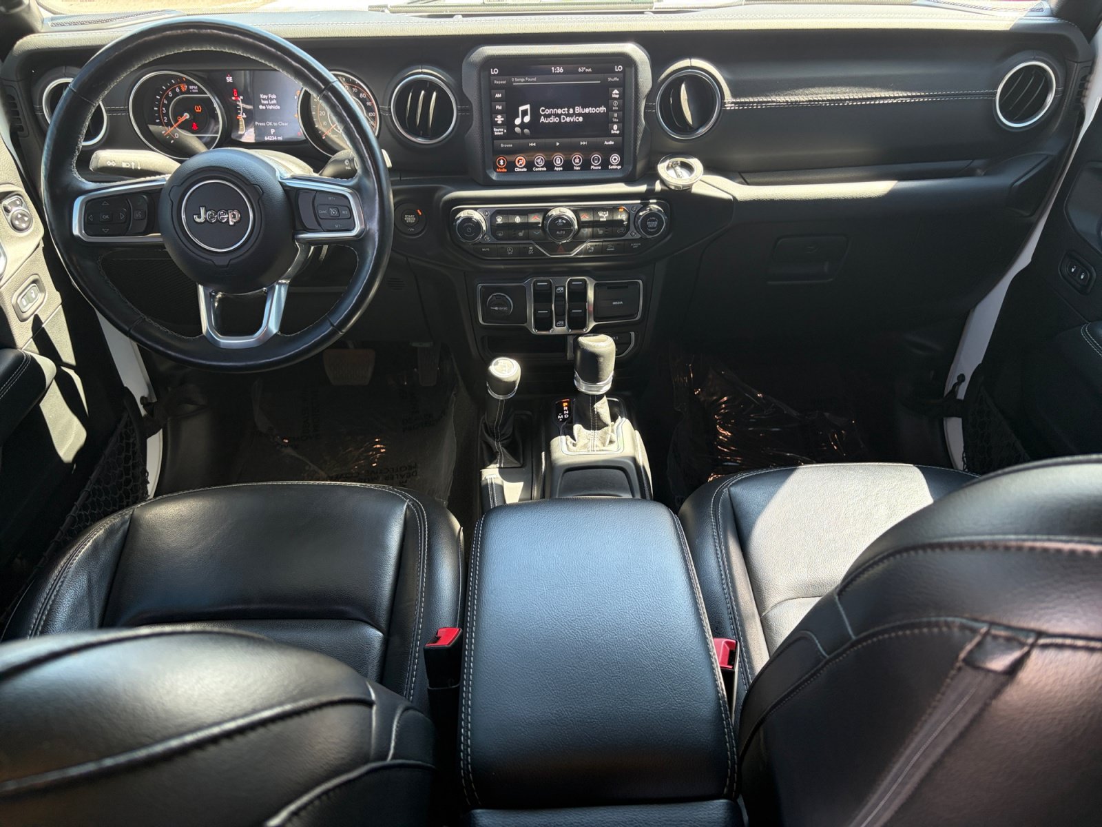Used 2020 Jeep Gladiator Overland AWD/4WD image 18