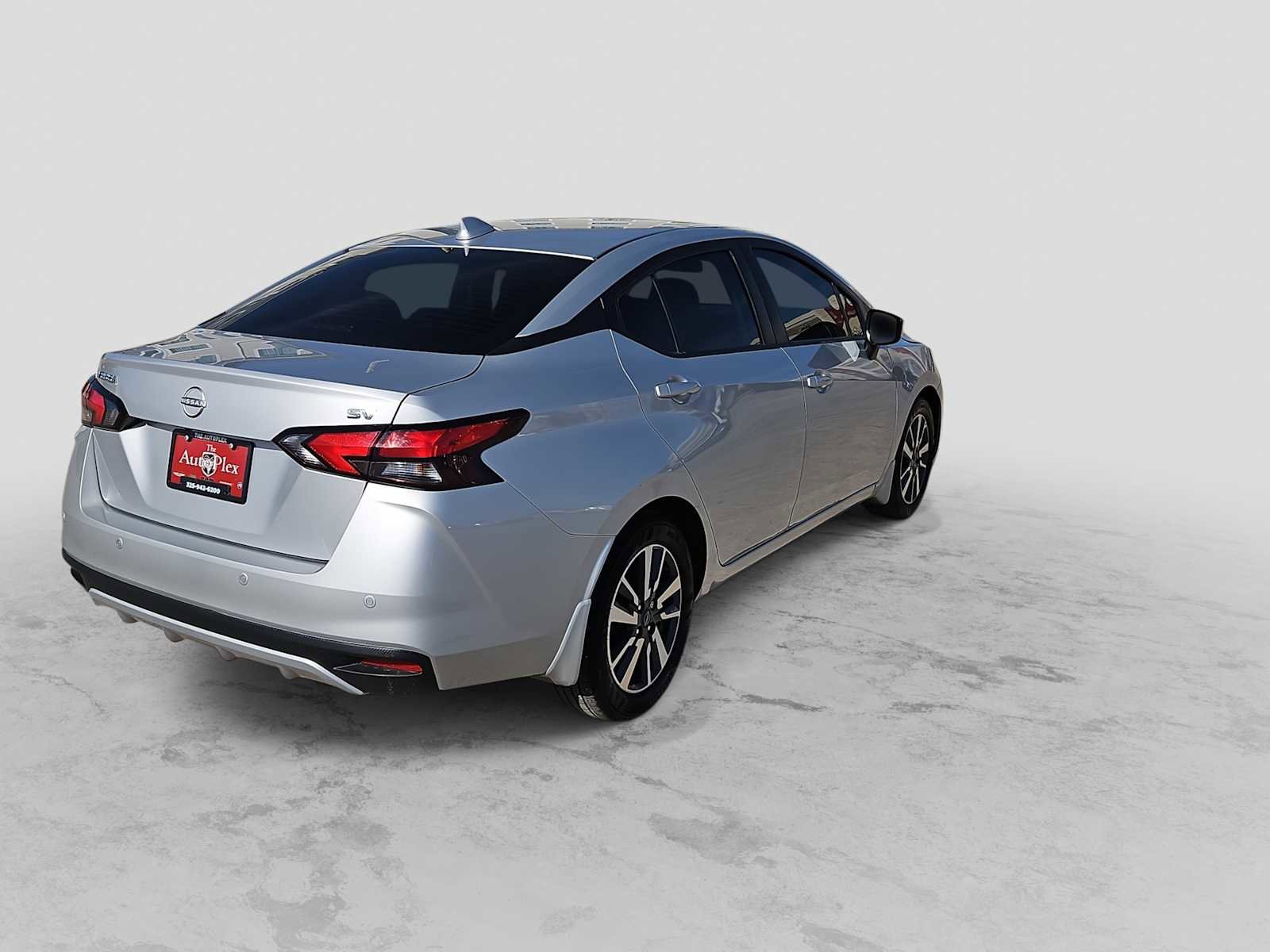 Used 2024 Nissan Versa SV w/ Trunk Package image 8