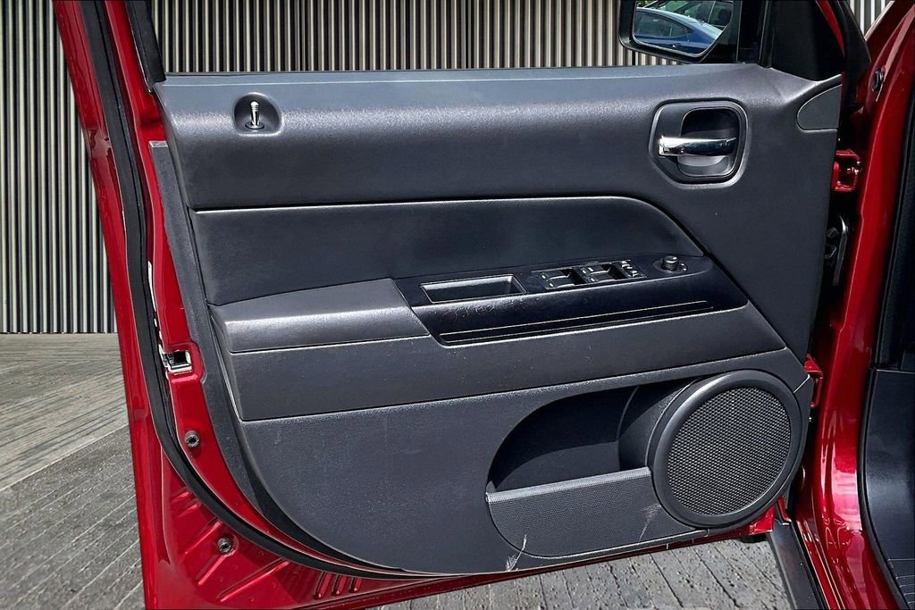 Used 2014 Jeep Patriot Sport w/ Power Value Group image 22