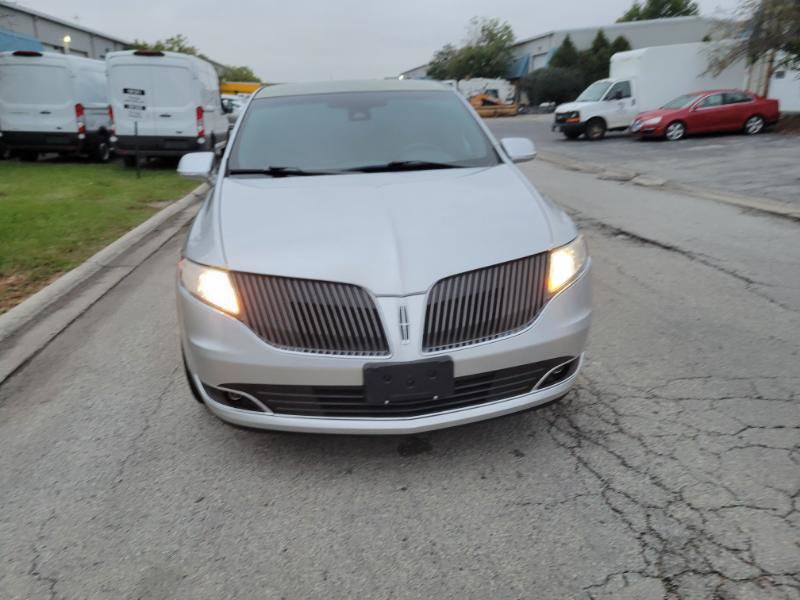 Used 2013 Lincoln MKT Limo AWD image 18