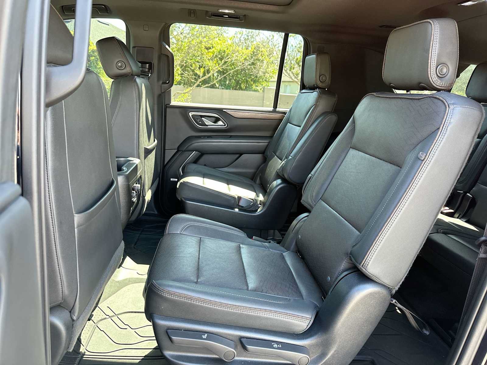 Certified 2023 Chevrolet Suburban High Country w/ Max Trailering Package RWD image 17