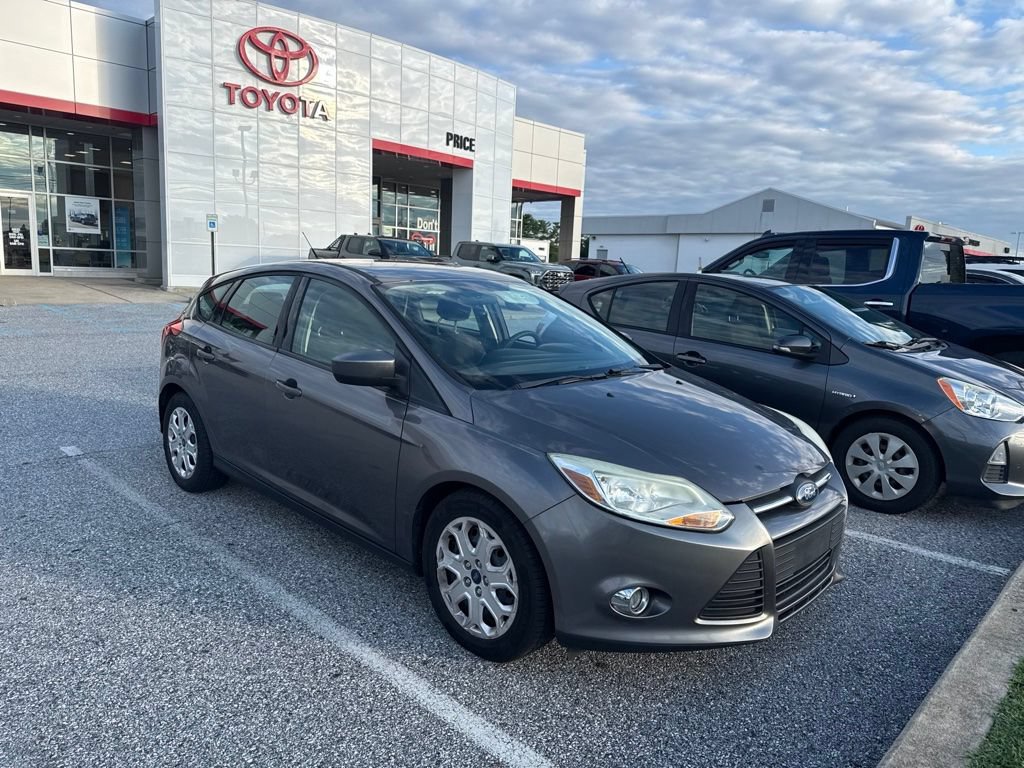 Used 2012 Ford Focus SE FWD image 3
