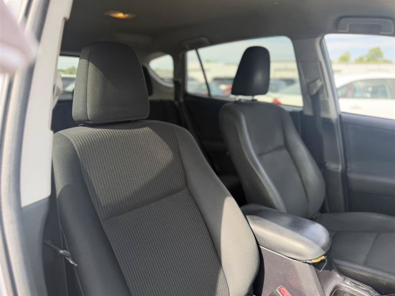 Used 2016 Toyota RAV4 LE AWD/4WD image 21