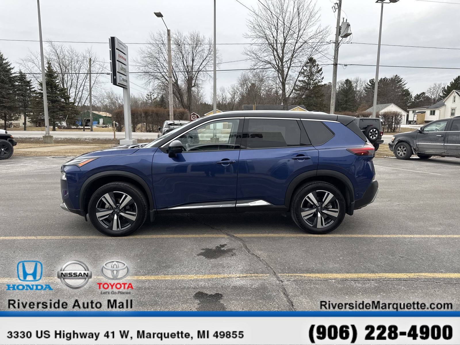 Used 2023 Nissan Rogue Platinum image 5