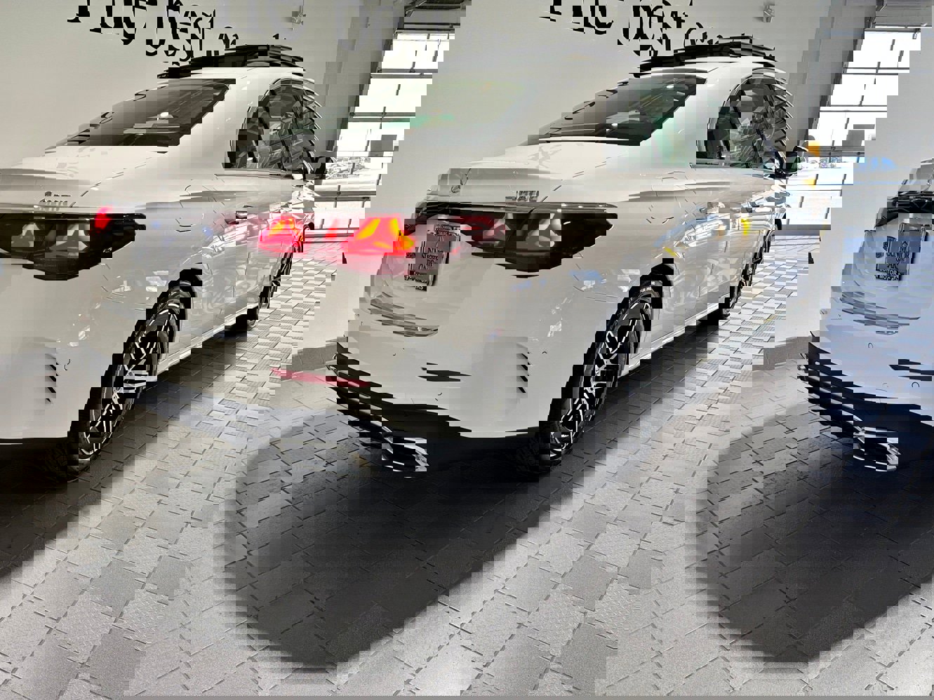 New 2026 Mercedes-Benz E 450 4MATIC Sedan image 4