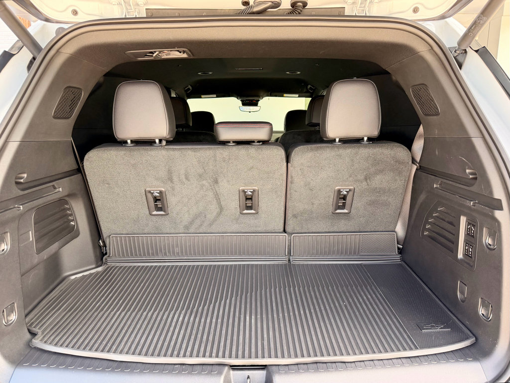 Used 2026 Chevrolet Traverse RS image 9
