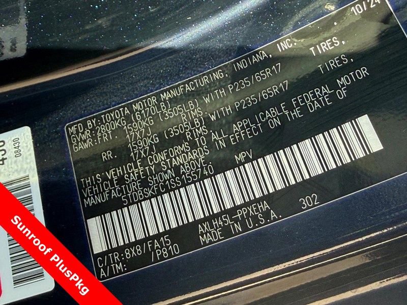 Used 2025 Toyota Sienna LE w/ LE Plus Package image 32