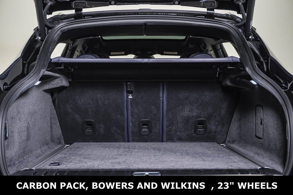 Used 2025 Aston Martin DBX 707 image 32