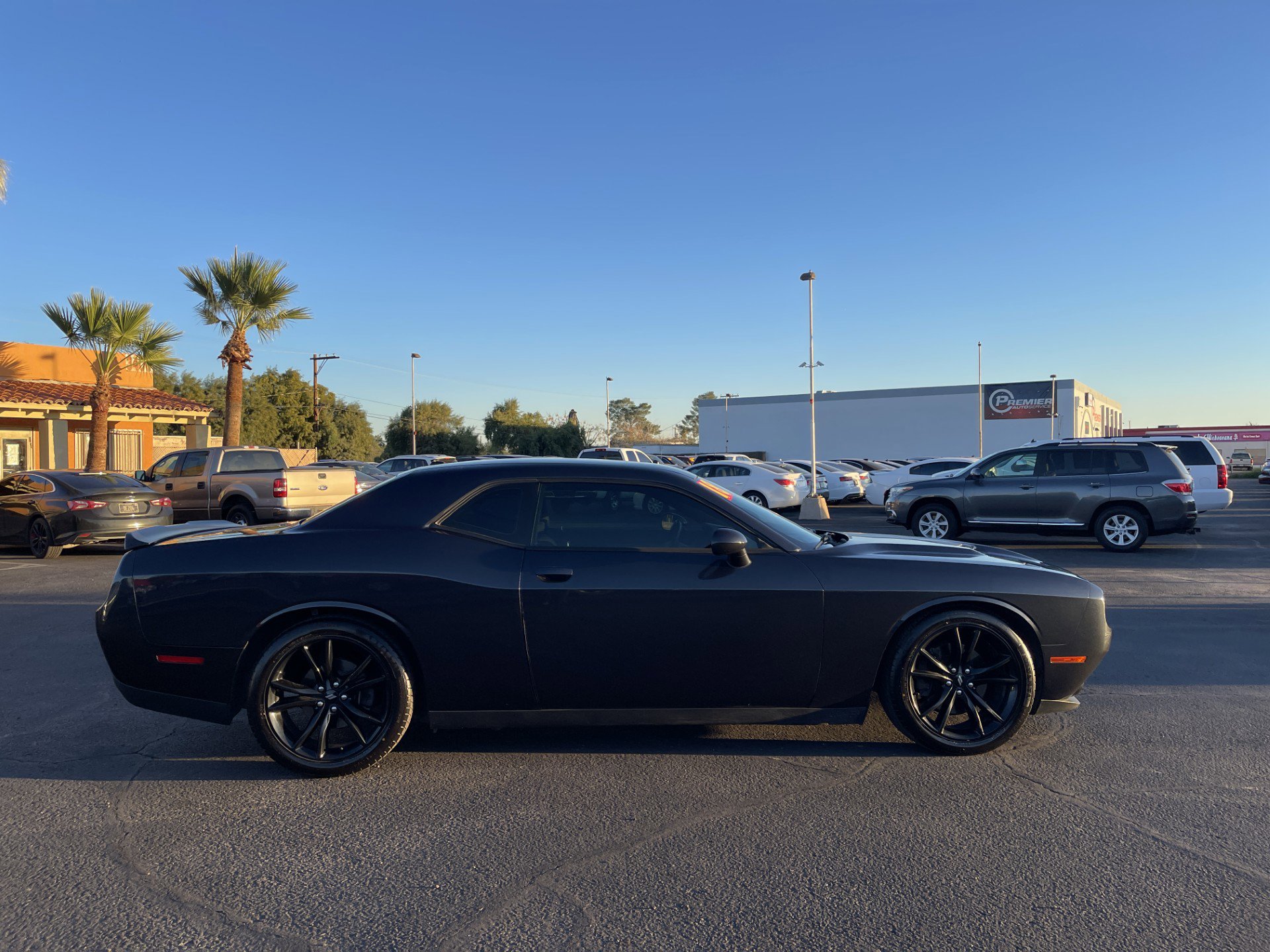Used 2018 Dodge Challenger SXT w/ Blacktop Package RWD image 5