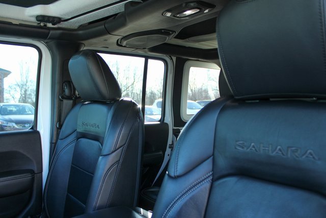 Used 2018 Jeep Wrangler Unlimited Sahara image 13