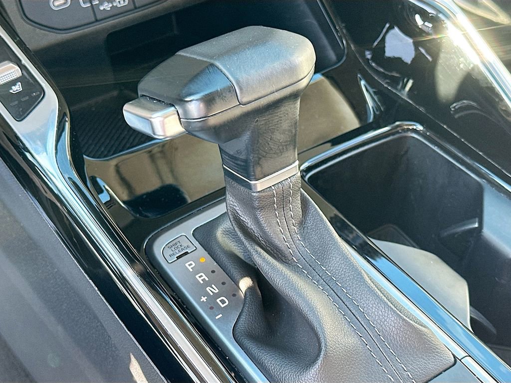 Certified 2024 Kia Sorento SX image 17