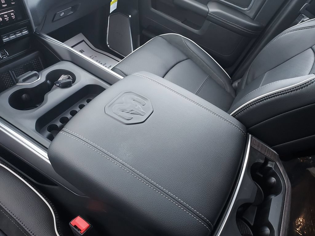 New 2026 RAM 2500 Laramie AWD/4WD image 27