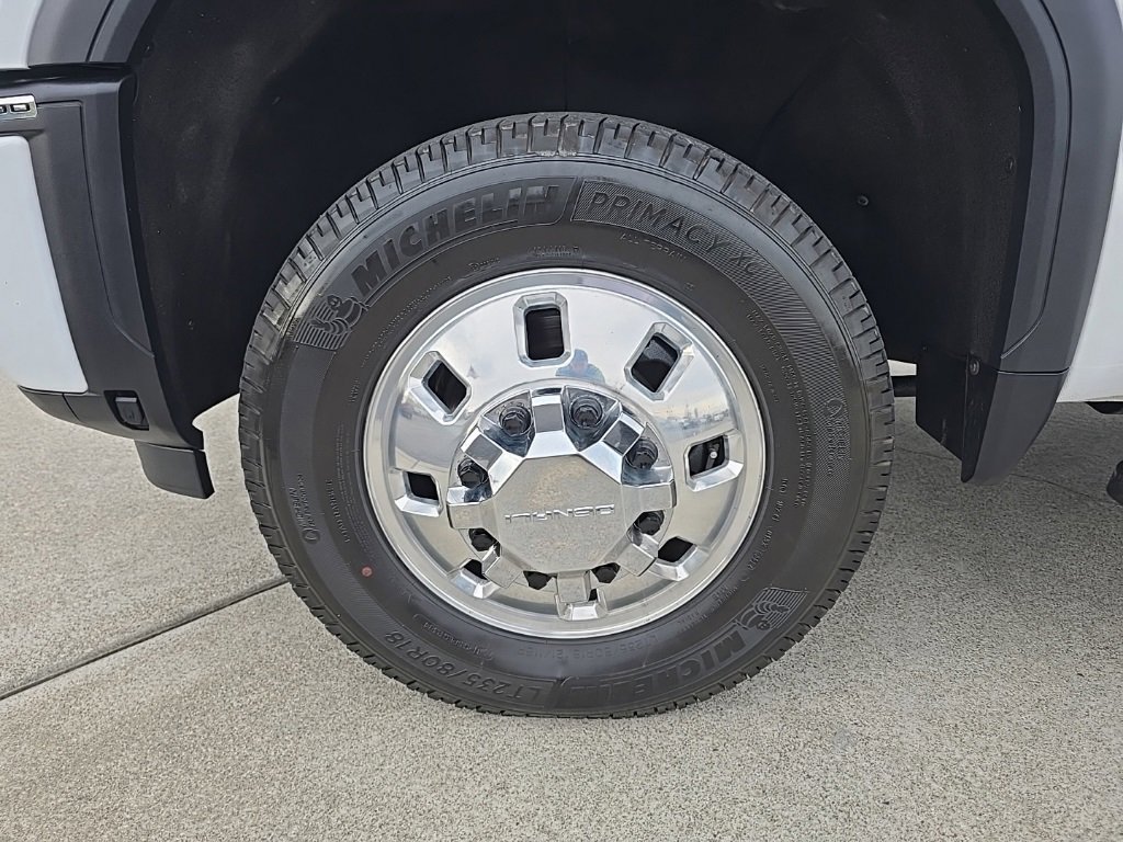 Used 2025 GMC Sierra 3500 Denali image 39