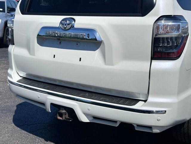 Used 2017 Toyota 4Runner Limited AWD/4WD image 12
