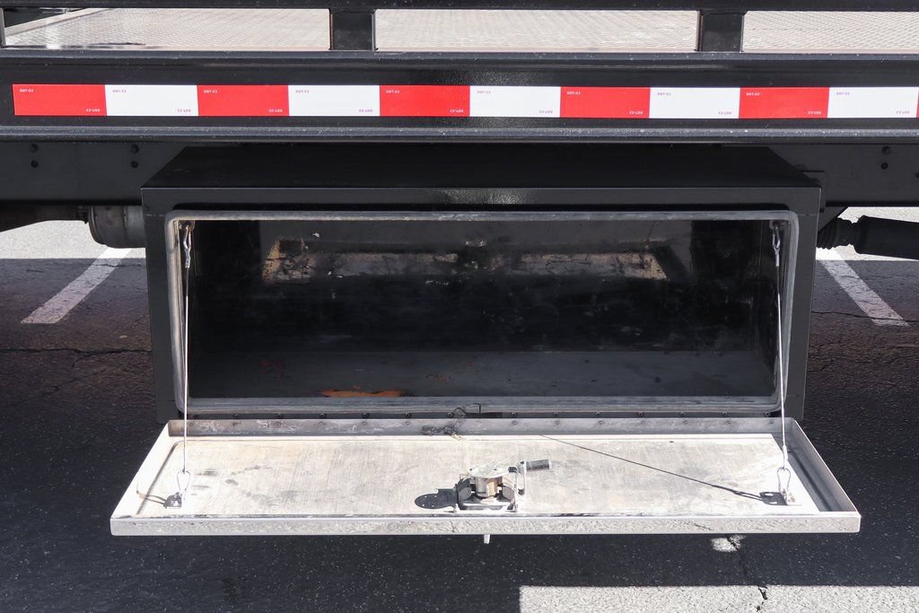 Used 2023 Ford F650 2WD Regular Cab Super Duty image 6