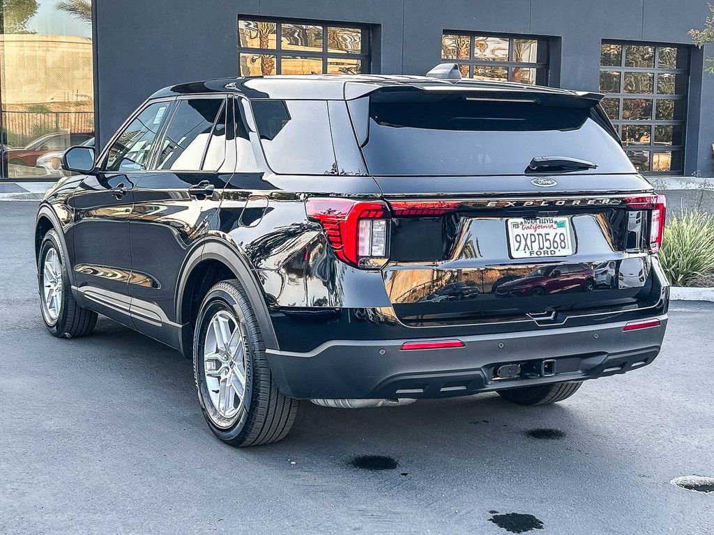 Used 2026 Ford Explorer Active RWD image 9