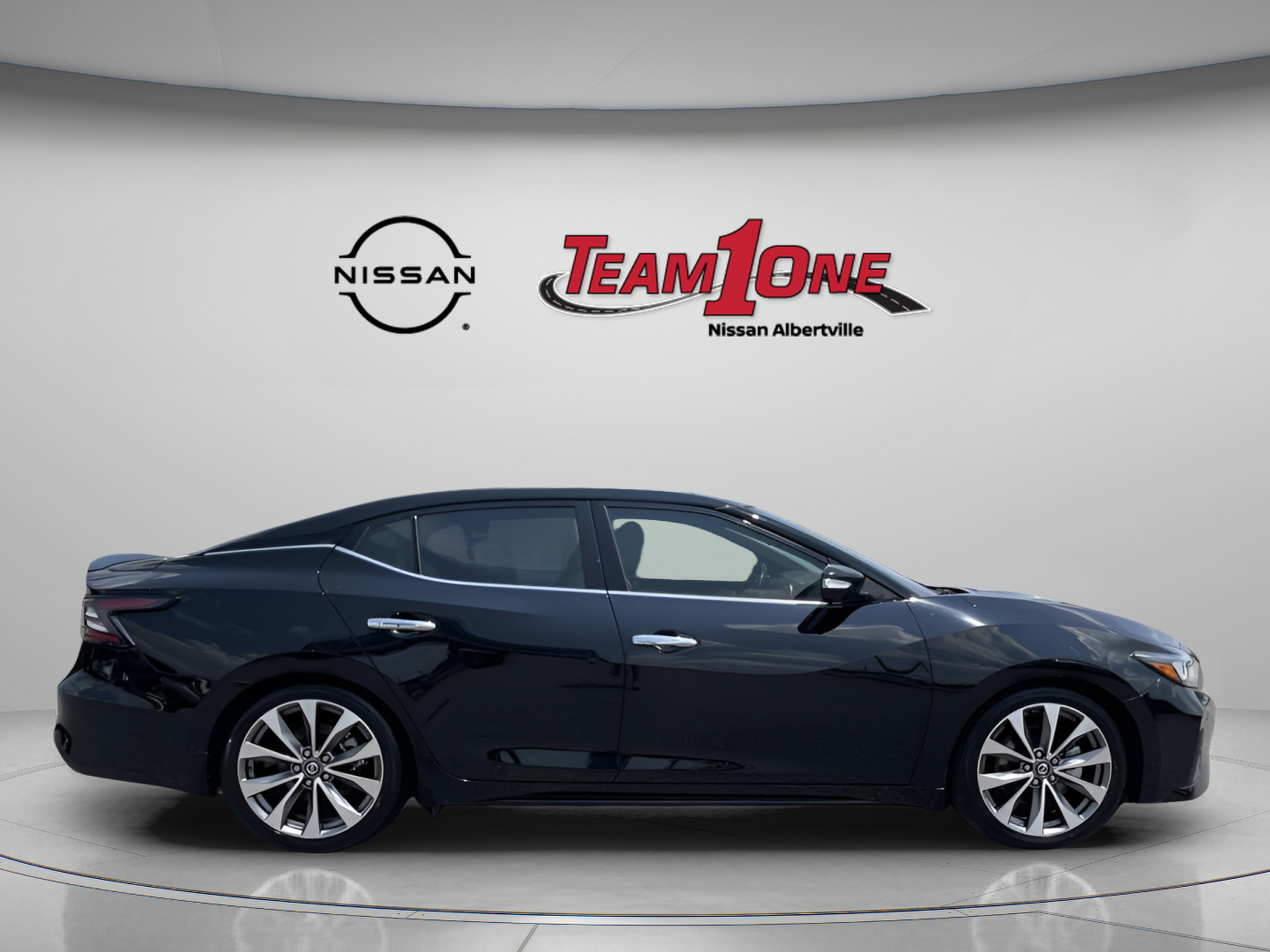 Used 2021 Nissan Maxima Platinum w/ Sport Mat Group FWD image 9
