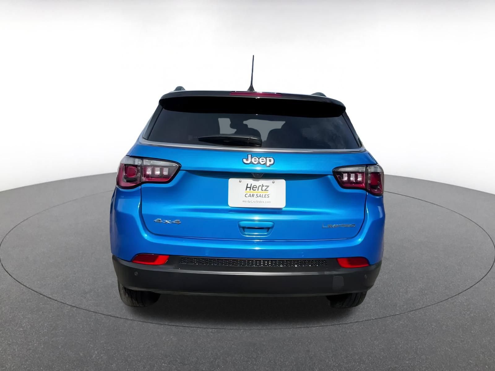 Used 2025 Jeep Compass Limited image 12