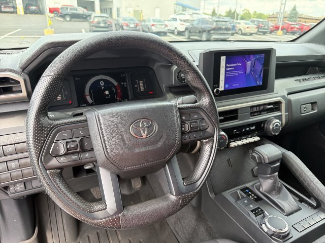 Used 2024 Toyota Tacoma SR AWD/4WD image 17