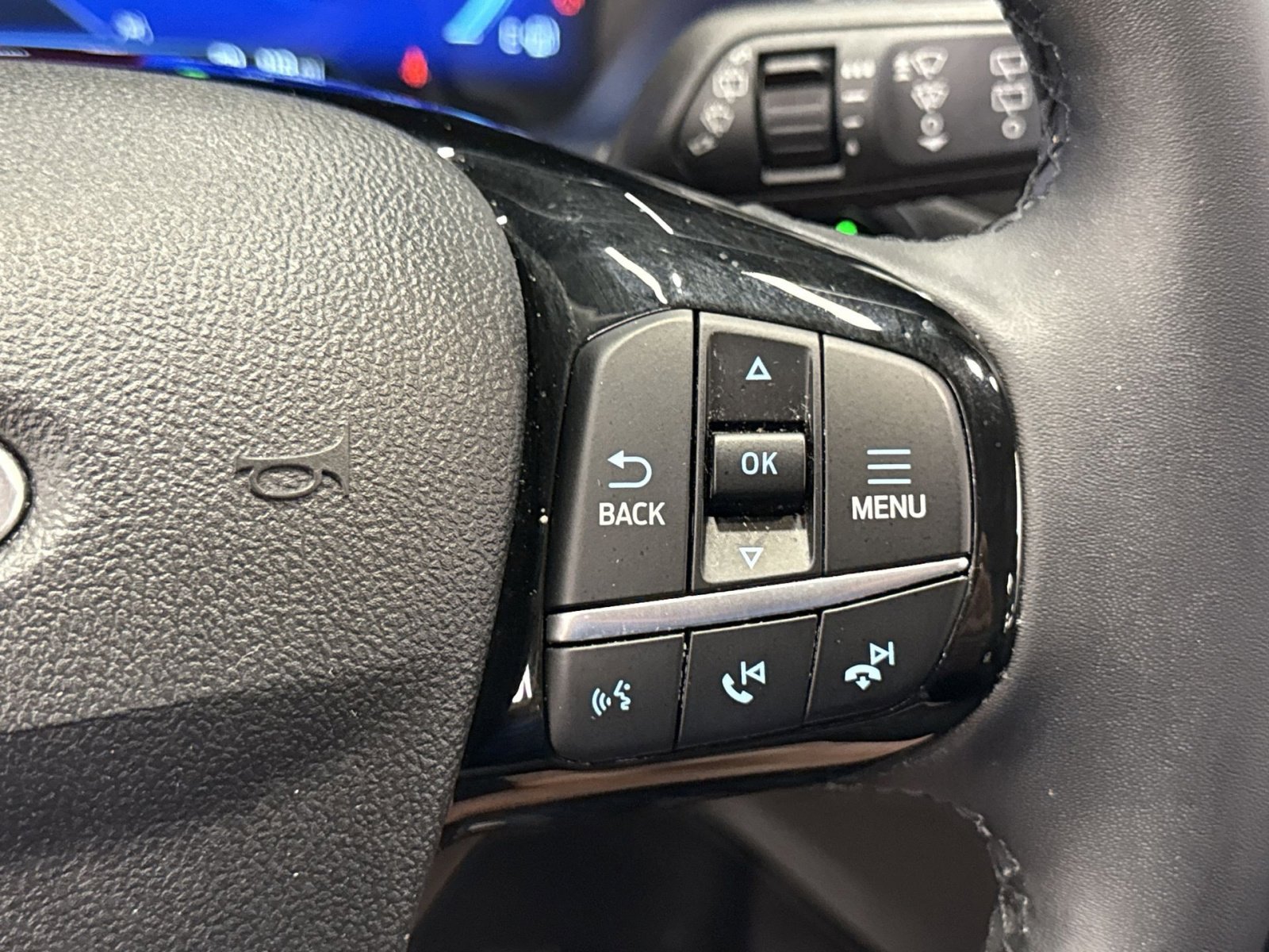 Used 2022 Ford Escape Titanium AWD/4WD image 38