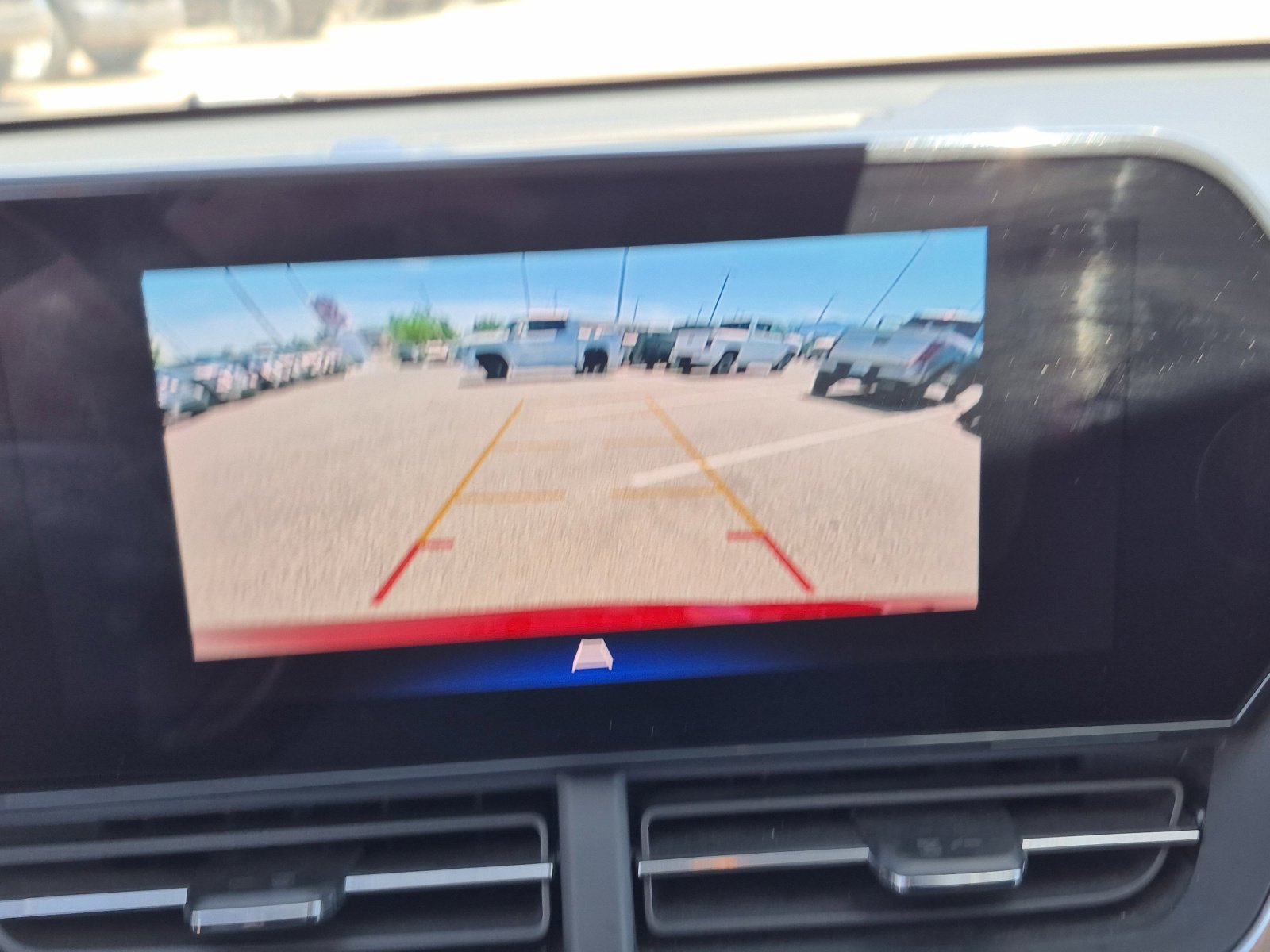 Used 2025 Chevrolet Trax LT w/ LT Convenience Package FWD image 30
