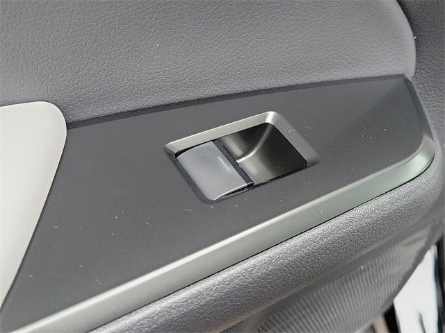 New 2025 Lexus UX 300h AWD image 15