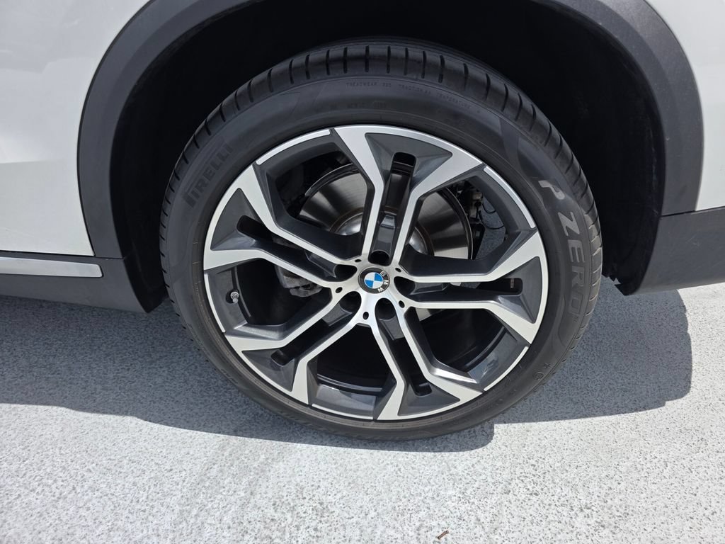 Used 2025 BMW X5 sDrive40i w/ Parking Assistance Package RWD image 17