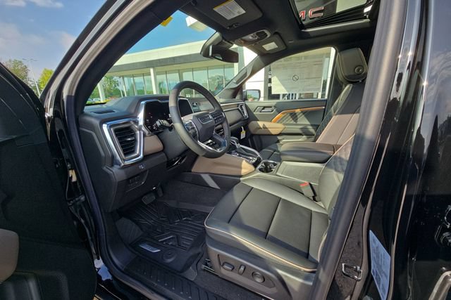 New 2026 GMC Canyon Denali w/ LPO, Denali Black Edition AWD/4WD image 10