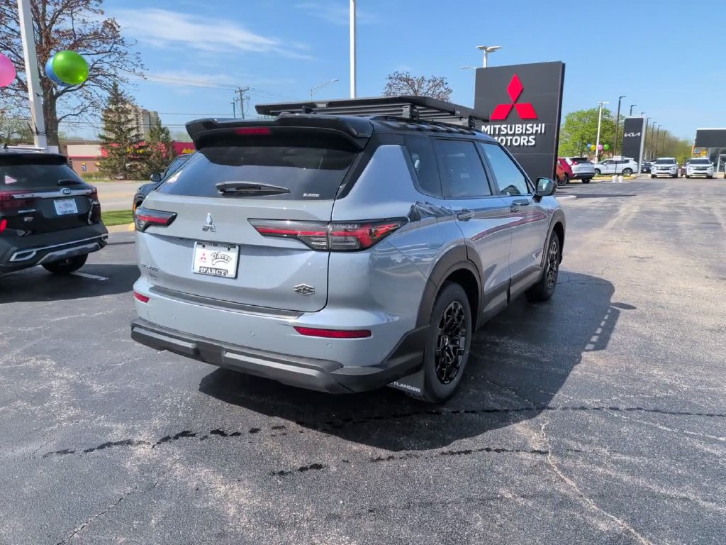 New 2026 Mitsubishi Outlander AWD image 7