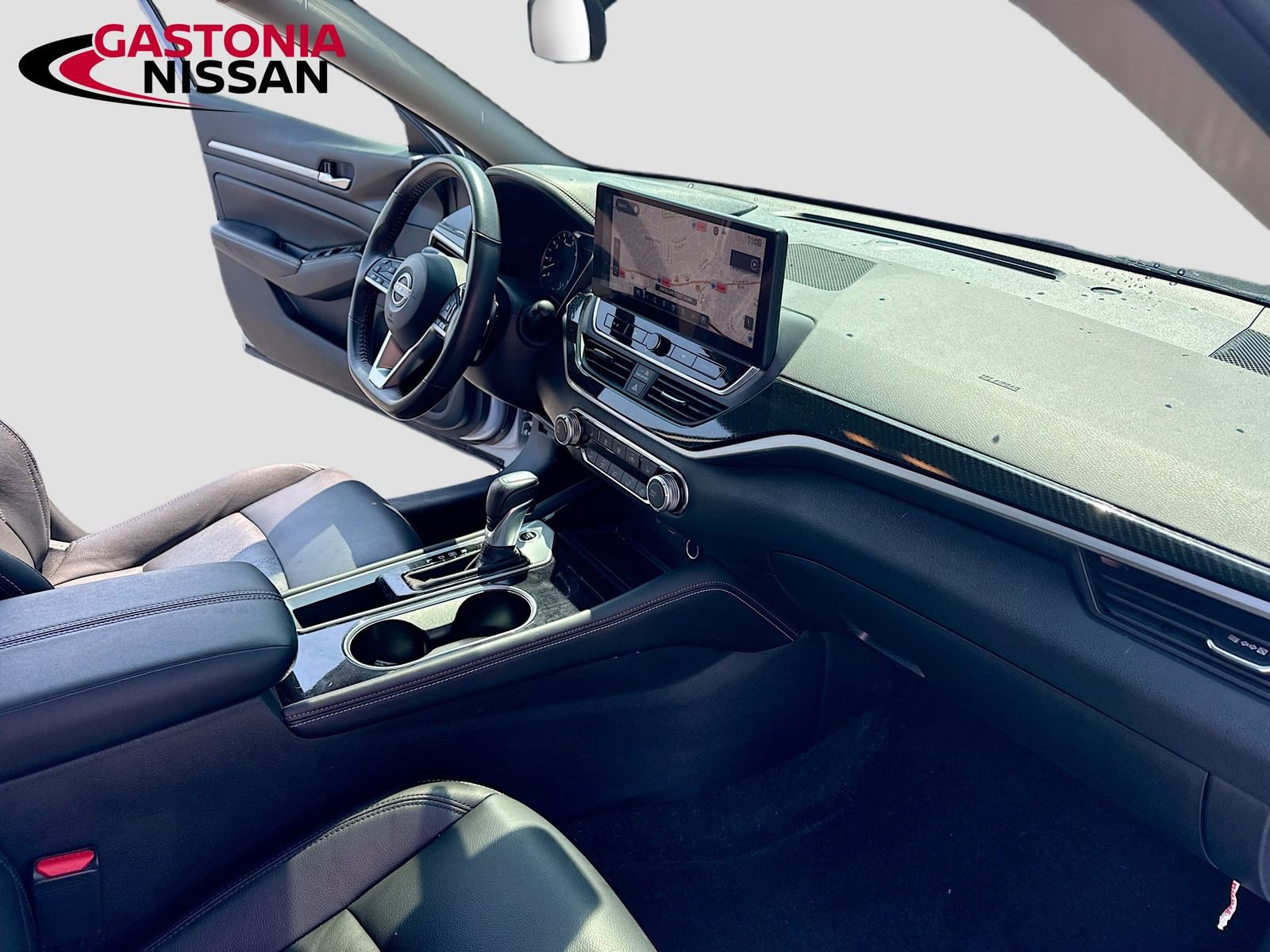 Used 2024 Nissan Altima 2.5 SR w/ SR Premium Package FWD image 36