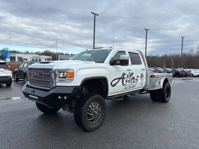 Used 2019 GMC Sierra 3500 Denali w/ Duramax Plus Package image 4
