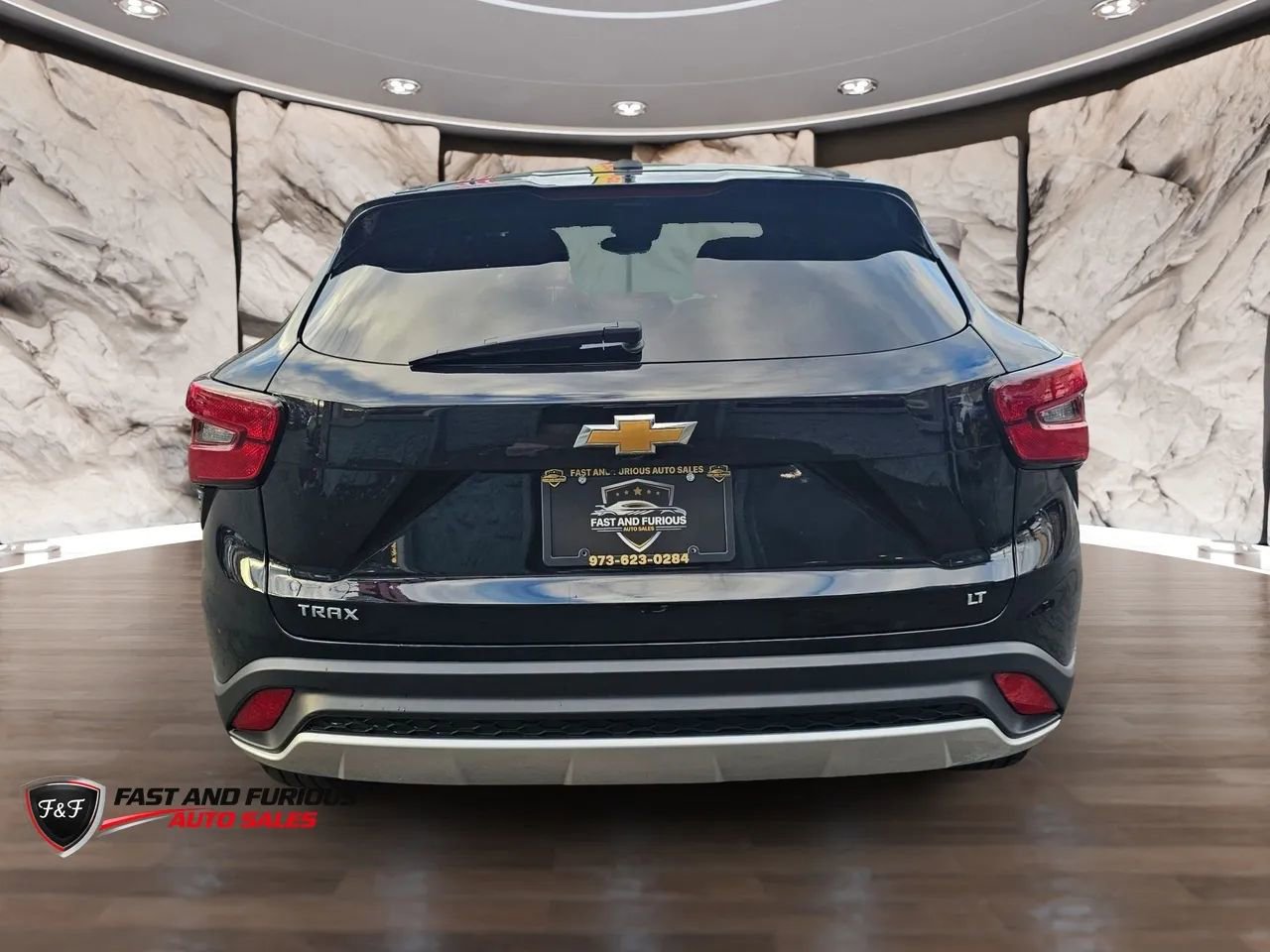 Used 2024 Chevrolet Trax LT FWD image 27