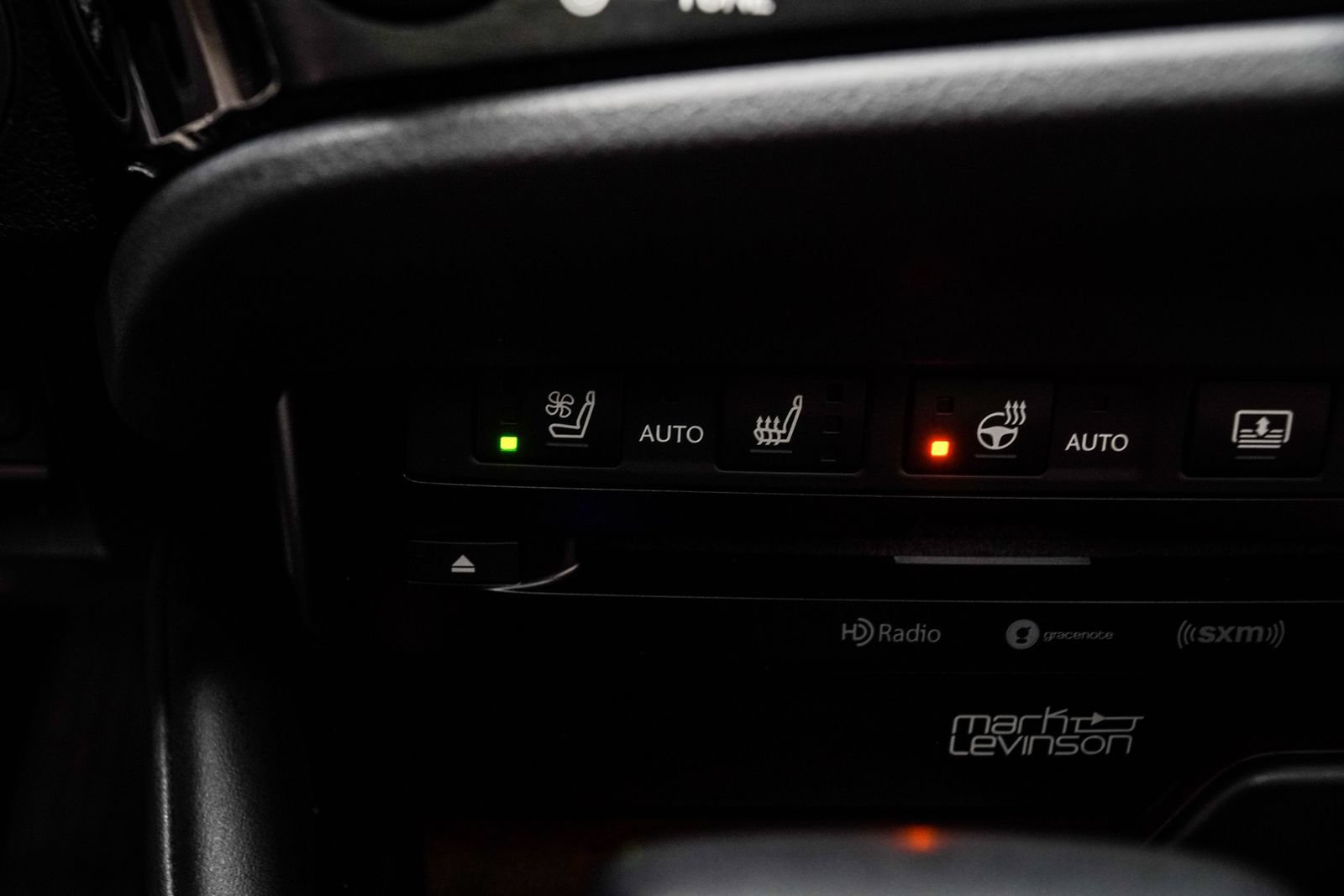 Used 2022 Lexus ES 350 Ultra Luxury w/ Accessory Package 2 FWD image 27