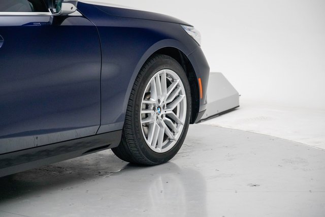 Used 2024 BMW 530i xDrive w/ Executive Package image 7