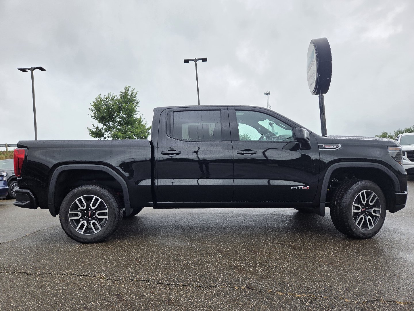 New 2026 GMC Sierra 1500 AT4 w/ AT4 Premium Package AWD/4WD image 21