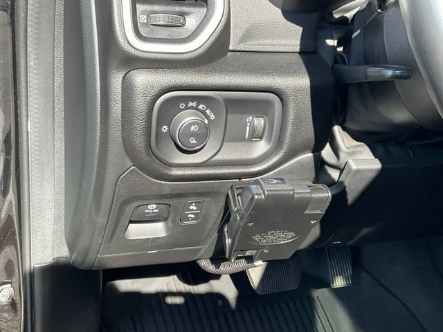 Used 2022 RAM 1500 Big Horn AWD/4WD image 9