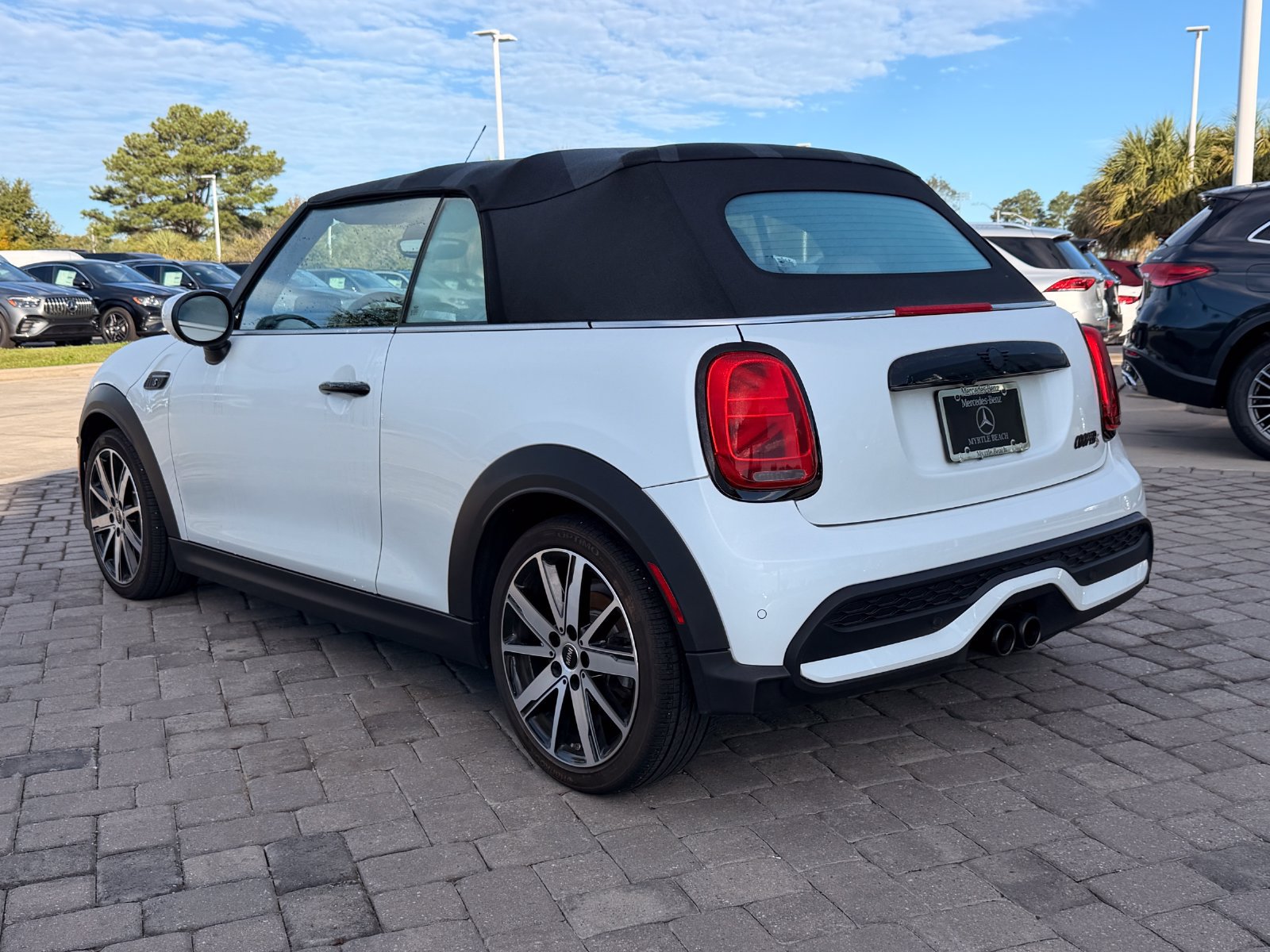 Used 2024 MINI Cooper S FWD image 9