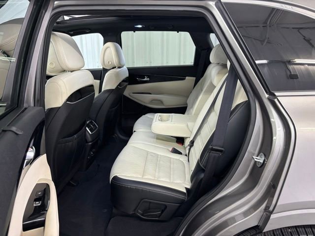 Used 2016 Kia Sorento SX image 13
