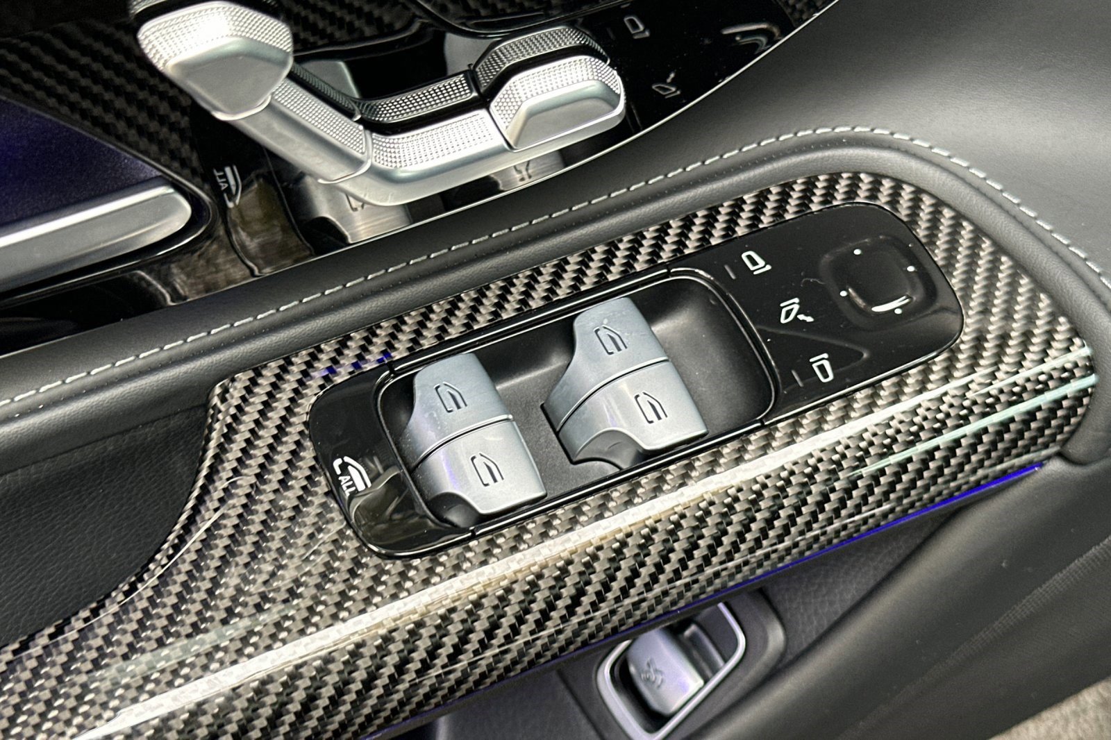 Used 2022 Mercedes-Benz SL 55 AMG 4MATIC image 12