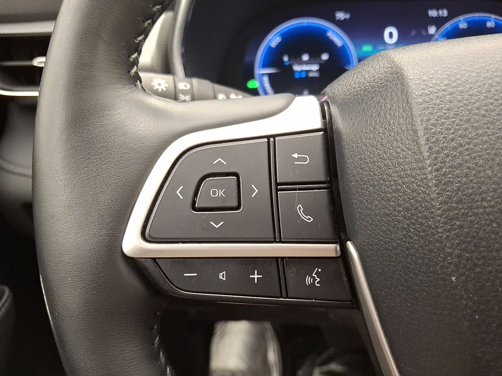 Used 2023 Toyota Highlander Platinum AWD/4WD image 17