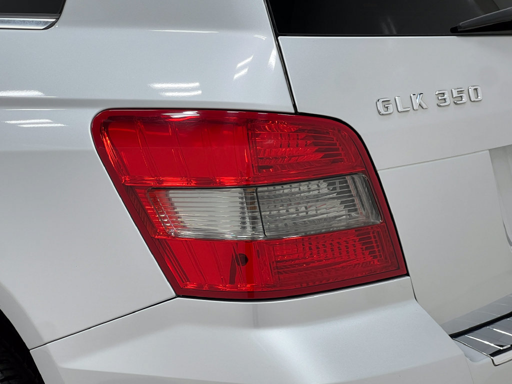 Used 2012 Mercedes-Benz GLK 350 4MATIC image 34