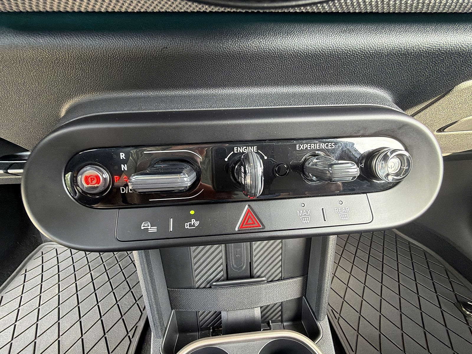 Used 2025 MINI Cooper S FWD image 25