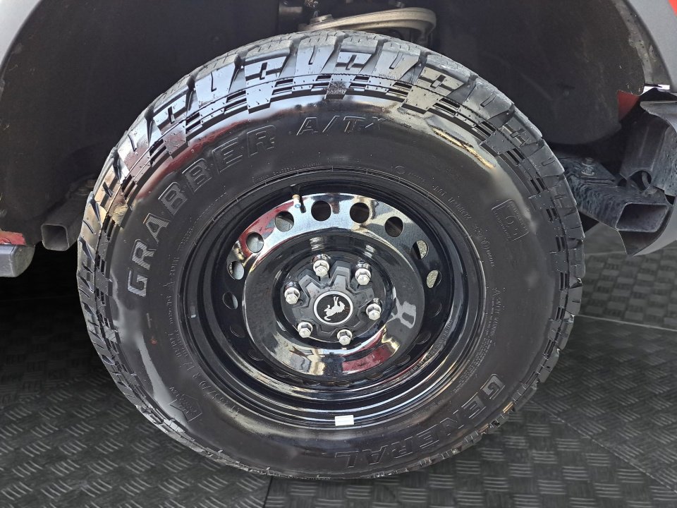 Used 2023 Ford Bronco Black Diamond image 17