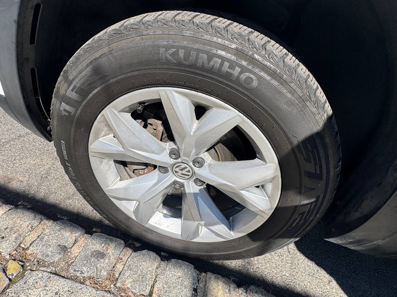 Used 2018 Volkswagen Atlas SE image 31